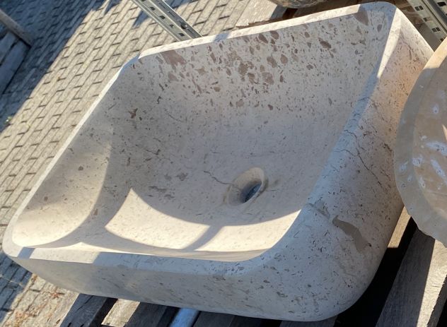 Coppia di lavabo da appoggio in marmo bianco - Foto 8