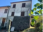 Porzione di casa in vendita a Maissana