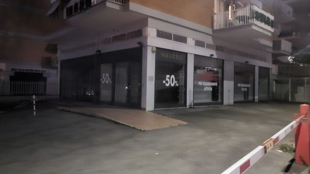 LOCALE COMMERCIALE RIF. A1/2425