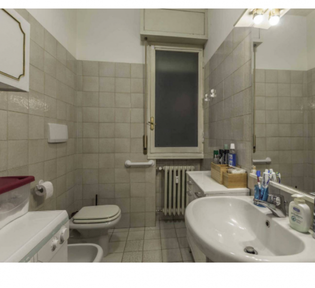 AFFITTO BILOCALE CON POSTO AUTO PRIVATO ZONA LUNETTA GAMBERINI - Foto 5