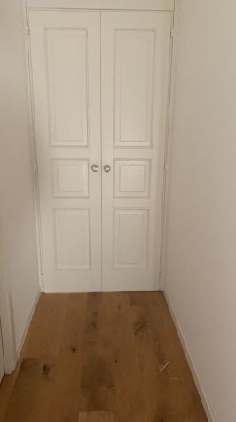 PORTE BIANCHE LACCATE CON CASSA E COPRIFILI IN LEGNO - Foto 9