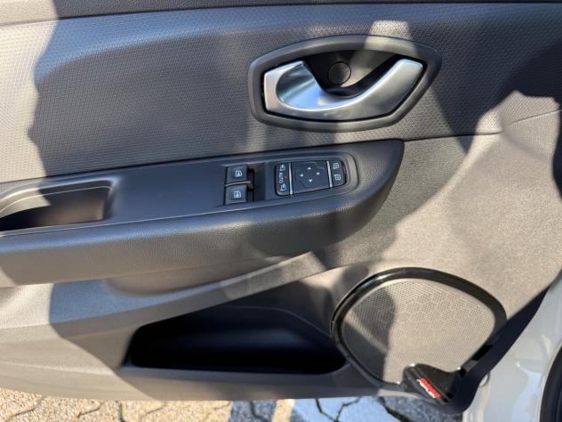 Renault Clio dCi 8V 90CV EDC Start&Stop 5P*Navi - Foto 10