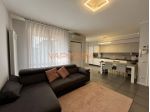 TRELOCALI CON GIARDINO, TAVERNA E 2 BOX