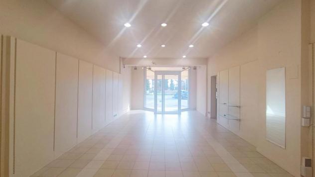 Locale comm.le/Fondo in affitto a Zone - Capannori 117 mq Rif: 1392506