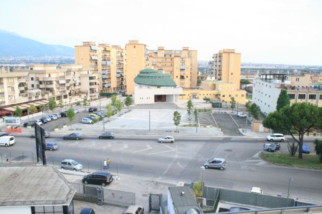 Ufficio panoramico arredato incluso posti auto euro 299 - Foto 5