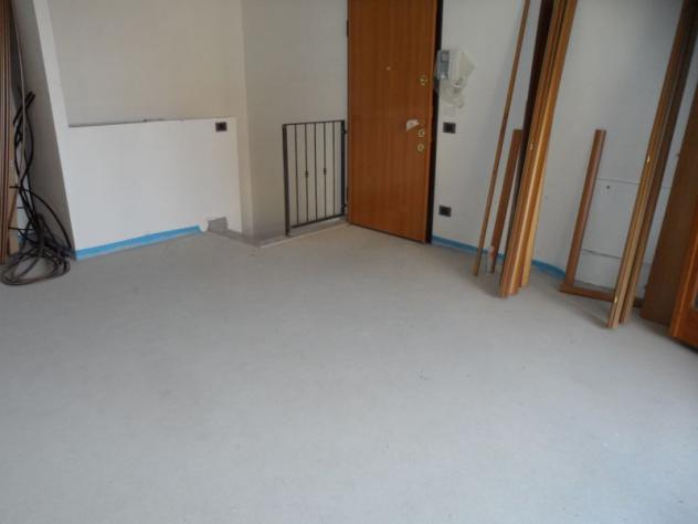 APPARTAMENTO di 3 vani e di 120 mq (CAVENAGO DI BRIANZA) rif. IGC 3 LOCALI CON TAVERNA - Foto 2
