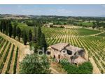 Rustico / Casale di 338 m² con 4 locali in vendita a Montepulciano