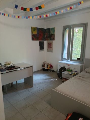 AFFITTASI CAMERA IN STUDENTATO CON BAGNO PRIVATO