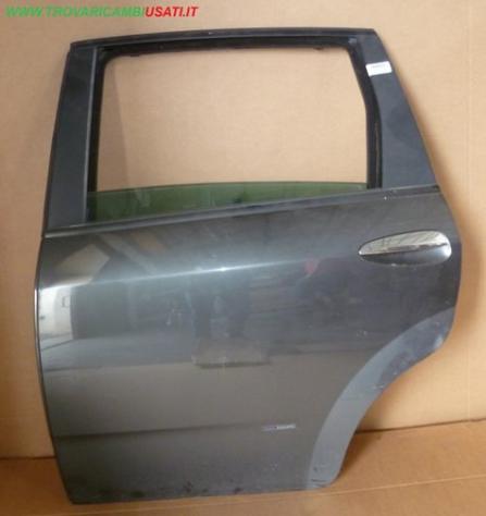 PORTA POST.S. GRIGIO SCURO C/ALZ. FIAT CROMA (194-2T)  Carrozzeria  Lamierati esterni  Porte  Porta post. sx. FIAT - CROMA - 01-05-2005 - 01-10-2007,