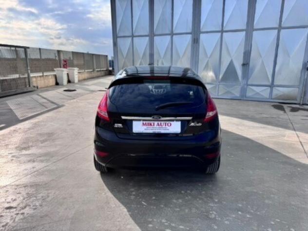 Ford Fiesta 1.6 TDCi 90CV 5 porte DPF Titanium - Foto 4