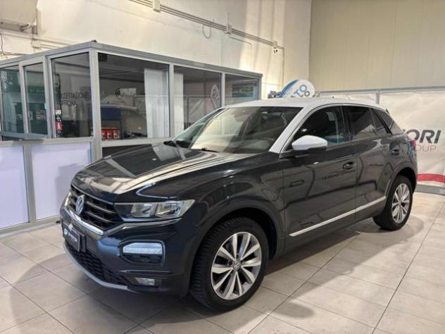 VOLKSWAGEN T-Roc 1,6 TDI 115 cv STYLE rif. 24031286 - Foto 2