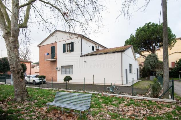 Elegante appartamento indipendente con giardino privato e ampio garage - Foto 2