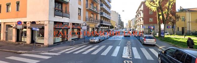 MILANO, VIA ASTESANI - VENDESI NEGOZIO REDDITO 9% 35 MQ 1 LUCE - Foto 3