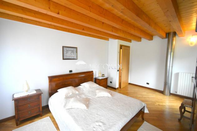 CASA INDIPENDENTE di 9 vani e di 300 mq (SAN PIETRO DI FELETTO) rif. GA12 - Foto 9