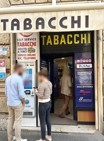 tabaccheria tutti giochi zona salario trieste cedo in vendita - Foto 3