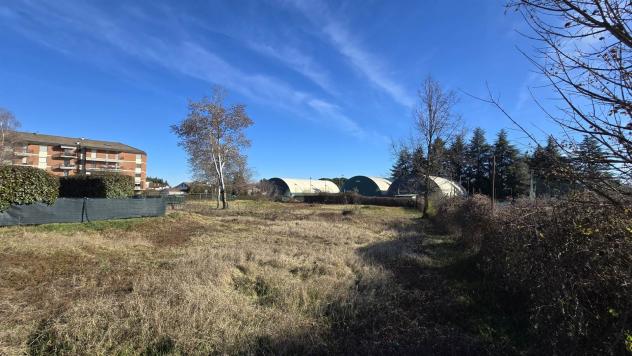Vendita Terreno edificabile da 2900 mq in Via Primo Maggio con giardino - Foto 10