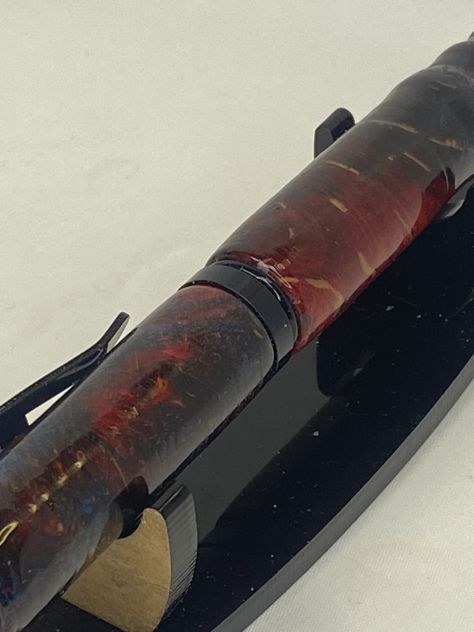 Penna fatta a mano con misto resina e legno "EA pezzi unici" - Foto 8