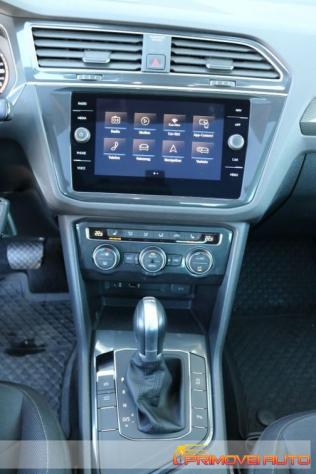 VOLKSWAGEN Tiguan 2.0 TDI SCR DSG R-Line rif. 19456746 - Foto 9