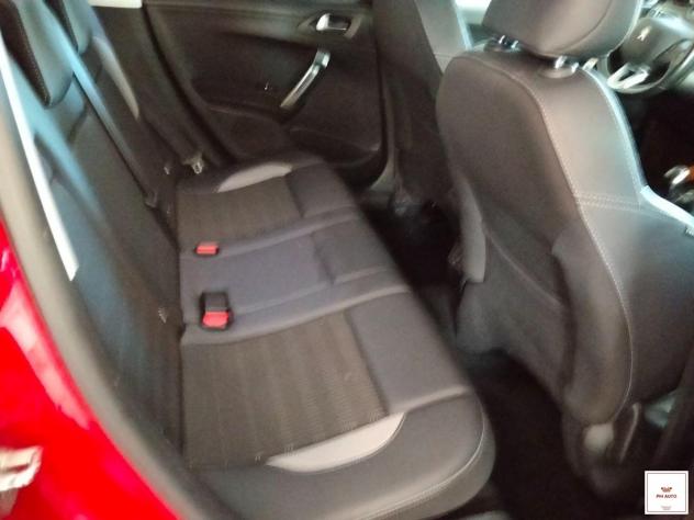 PEUGEOT - 2008 - BlueHDi 100 S&S Allure - Foto 4