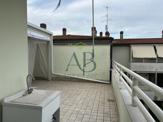 Trilocale con terrazzo a livello - Foto 6