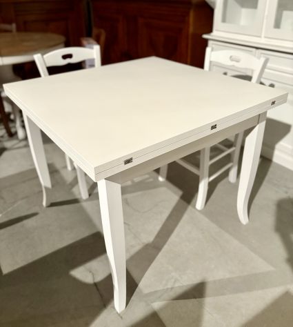 NUOVO TAVOLO Cm. 100x100 A LIBRO DI VERO LEGNO FINITURA BIANCO LACCATO