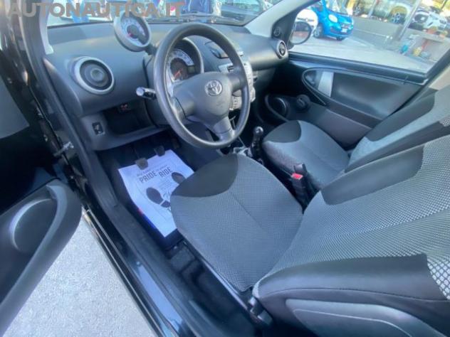 TOYOTA Aygo 1.0 12V VVT-i 5 porte ACTIVE CONNECT 68cv rif. 24134257 - Foto 7