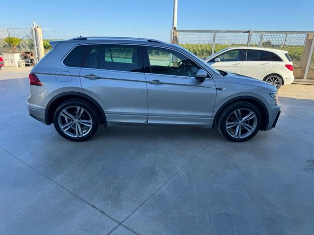 Volkswagen Tiguan 2.0 TDI SCR DSG Executive R-Line BMT - Foto 3