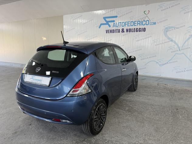 Lancia Ypsilon 1.0 FireFly 70cv Hybrid ALBERTA FERRETTI - Foto 6