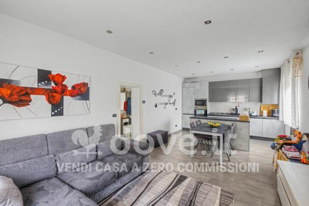 Appartamento di 85 m² con 3 locali e box auto in vendita a Luino - Foto 3