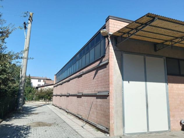 Immobile di 460 m² in vendita a Soliera