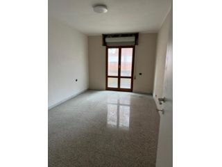Semindipendente in affitto a Carrara