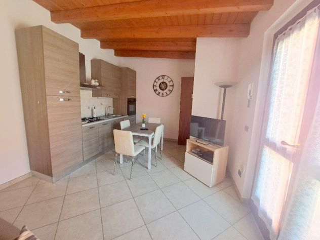 MORTARA CENTRO BILOCALE ARREDATO DI QUALITA' CON AMPIO TERRAZZO - Foto 3