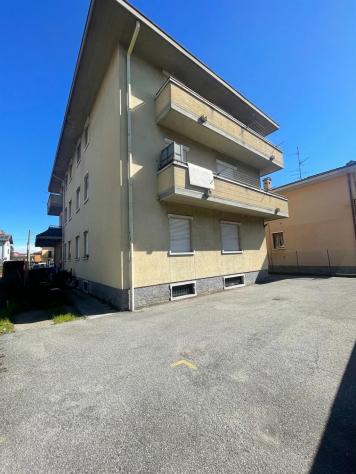 cst500 - ampio trilocale tutto balconato, box cantina e posto auto-- solo 750 € inclusi riscaldamento acqua e spese condominiali - Foto 5