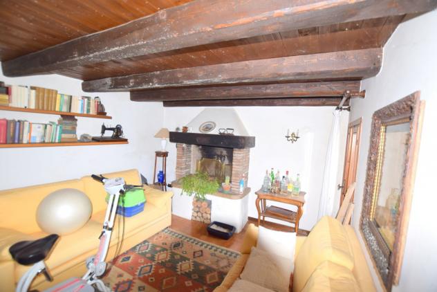 CASA INDIPENDENTE di 3 vani e di 140 mq (CAVASO DEL TOMBA) rif. H54_6 - Foto 8
