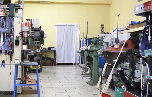 Locale ad uso artigianale nel "condominio Elettra" - Foto 4