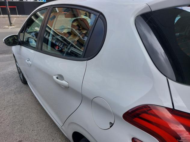 Peugeot 208 1.2 Gpl 82 Cv 5p Allure - Foto 9