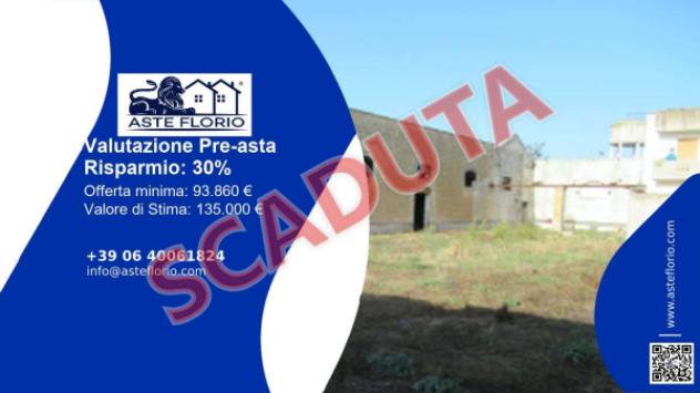 Immobile in asta di 692 m² con più di 5 locali in vendita a Squinzano