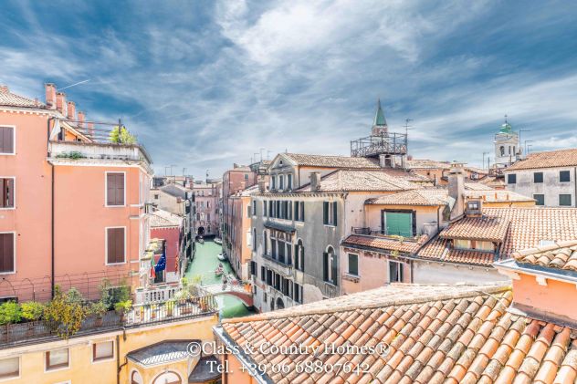 Venezia San Marco: Ultimo Piano con Affacci su Canale - Foto 2