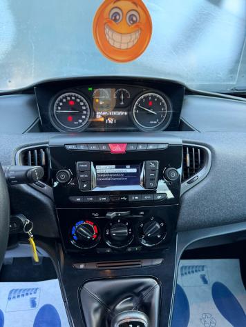 Lancia Ypsilon 1.2 69 CV 5 porte S&S Platinum PROMO SETTIMANALE - Foto 10