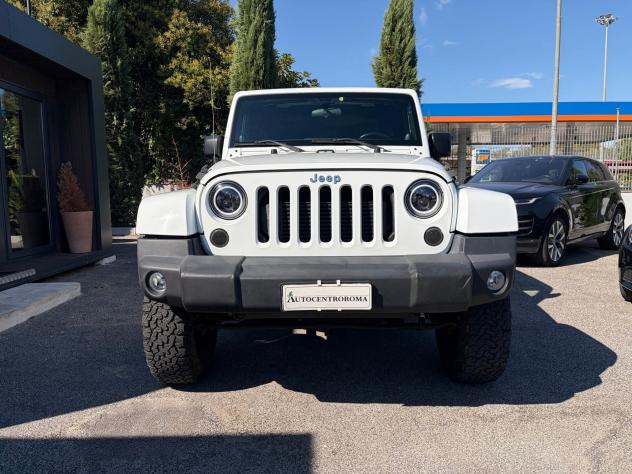 Jeep Wrangler Unlimited 2.8 CRD DPF Sahara Auto - Foto 2