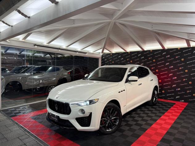 Maserati Levante V6 Diesel 275 CV Q4 Gransport