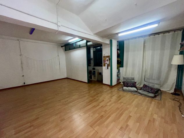 Zona Palazzo Nuovo, locale seminterrato luminoso adatto a yoga, pilates