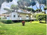Villa in vendita a Lido di Camaiore - Camaiore 240 mq  Rif: 1386312