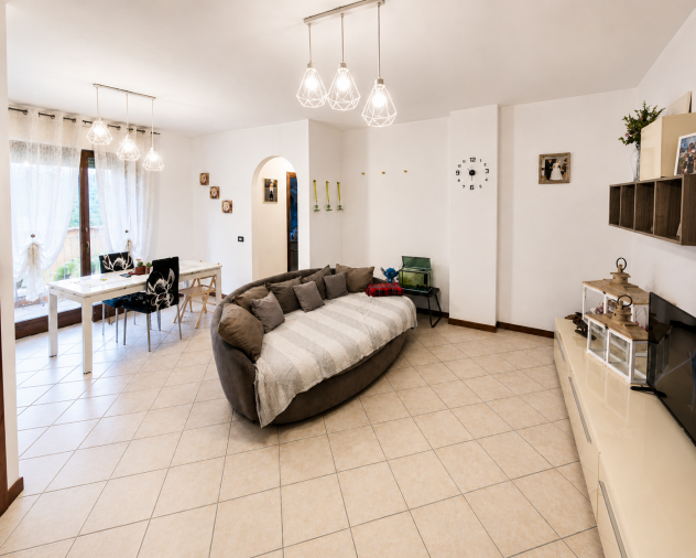 appartamento in vendita a Carrara in zona Sant'Antonio