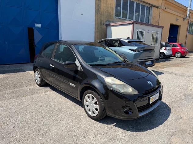 Renault Clio 1.2 16V 3 porte Confort - Foto 3
