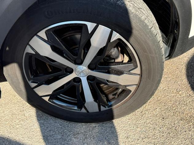 PEUGEOT 3008 2022 BlueHDi 130 S&S EAT8 Allure Pack - Foto 8