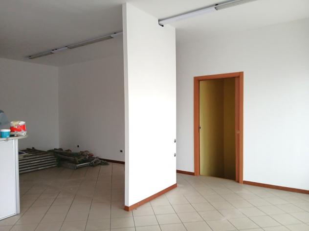 Locale commerciale in affitto a Nanto - Foto 2