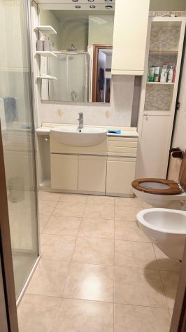 STANZA PRIVATA CON A/C A ROZZANO