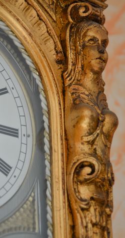Elegante Orologio a Pendolo da Parete in Legno Scolpito e Dorato - Foto 3