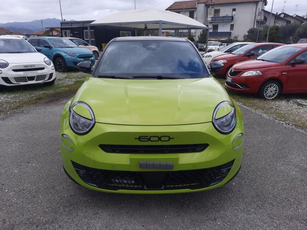 FIAT 600 1.2 Hybrid 145cv Sport Ed Mil Cort 26 - Foto 2